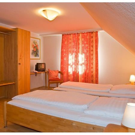 Gasthaus Ochsenwirt Landshut Ruang foto